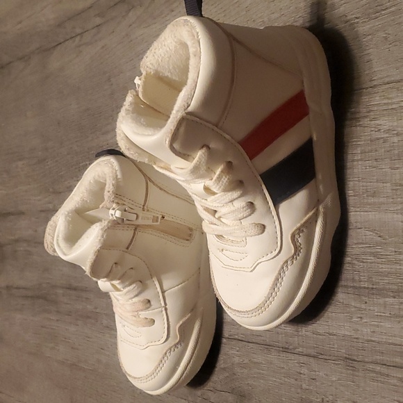 H&M toddler white hightop sneakers 7.5 toddler - Picture 3 of 6